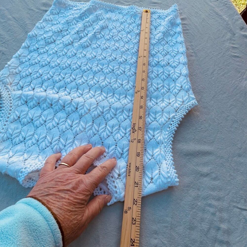 Vintage size 36 Montgomery Ward made in Japan  knitted leaf pattern vest. - Picture 8 of 9